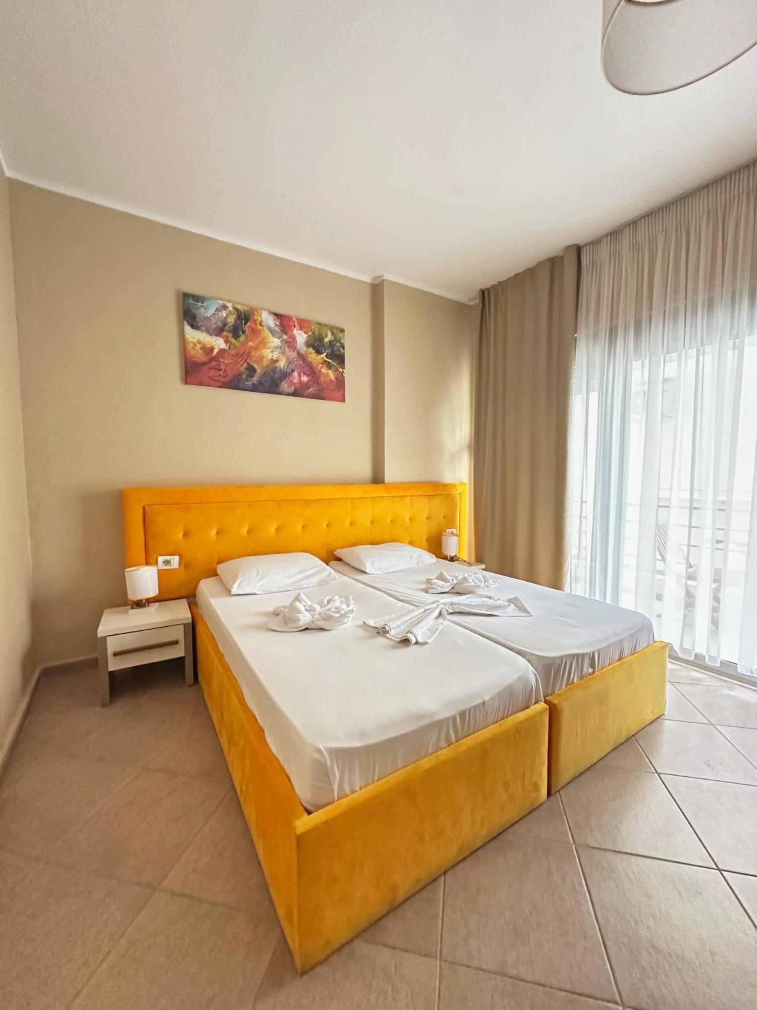 Amaia & Restaurant Hotel Sarandë